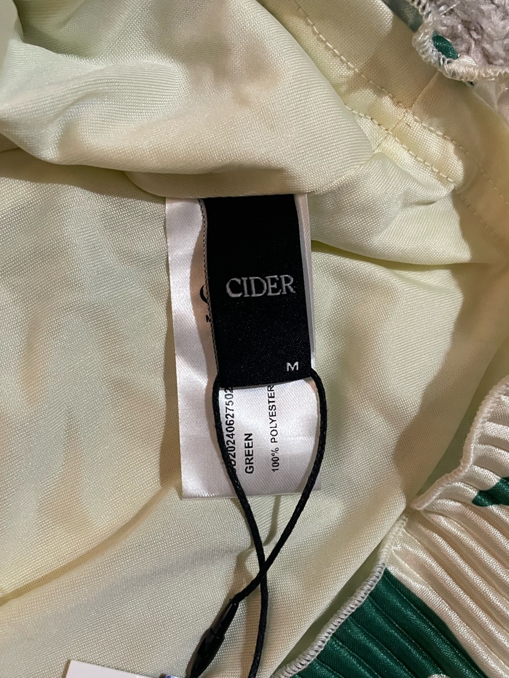 Cider Green & Cream Abstract Halter Camisole - Picture 2 of 2